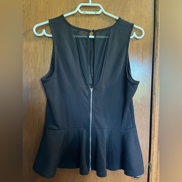 Guess Tank Top with Mesh Size L - Picture 2 of 3
